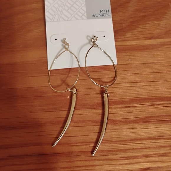 14th & Union Jewelry - Long Earrings Gold